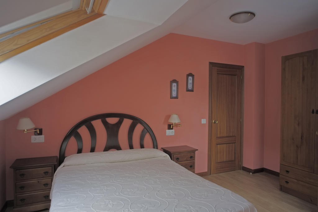 La Rectoral De San Juan Guest House El Franco Room photo